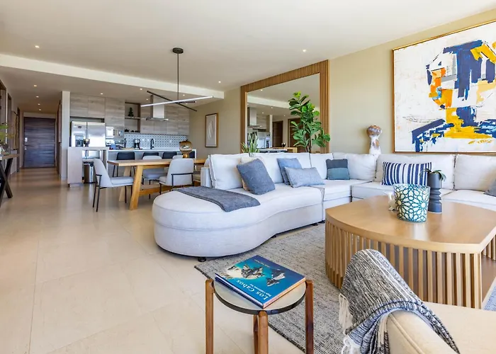 Holiday home Vista Del Arco | Ocean Views, Pool & Pickleball *