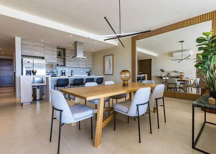 Holiday home Vista Del Arco | Ocean Views, Pool & Pickleball