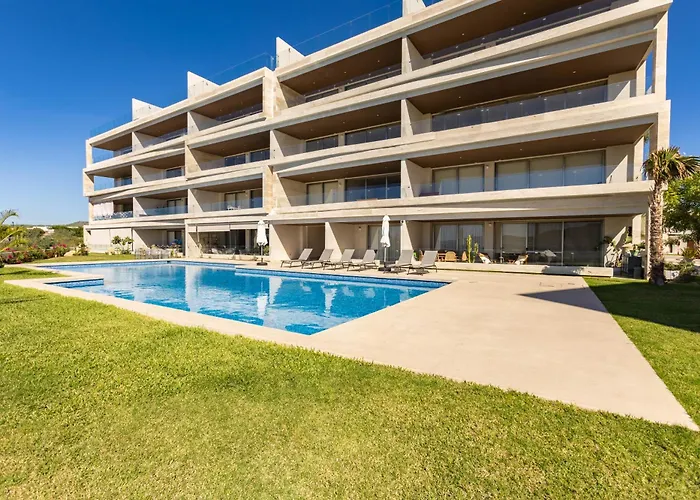 Vista Del Arco | Ocean Views, Pool & Pickleball Holiday home